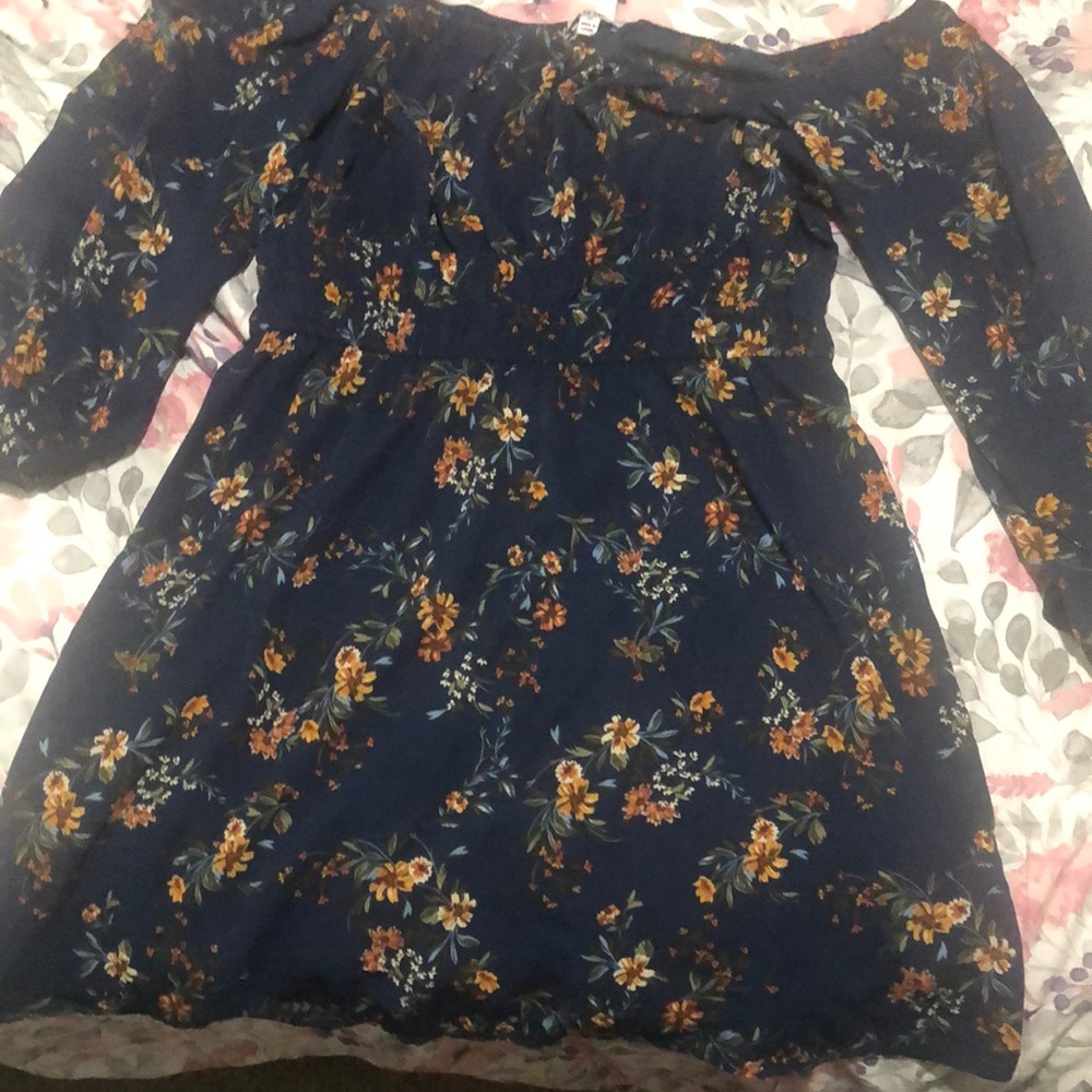 Short long sleeve floral dresses